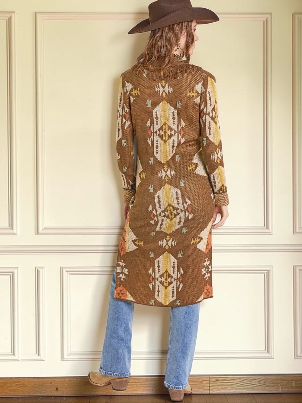 Rock & Roll Denim Lightweight Knit Duster.
Aztec Print. Size: XL Brand New